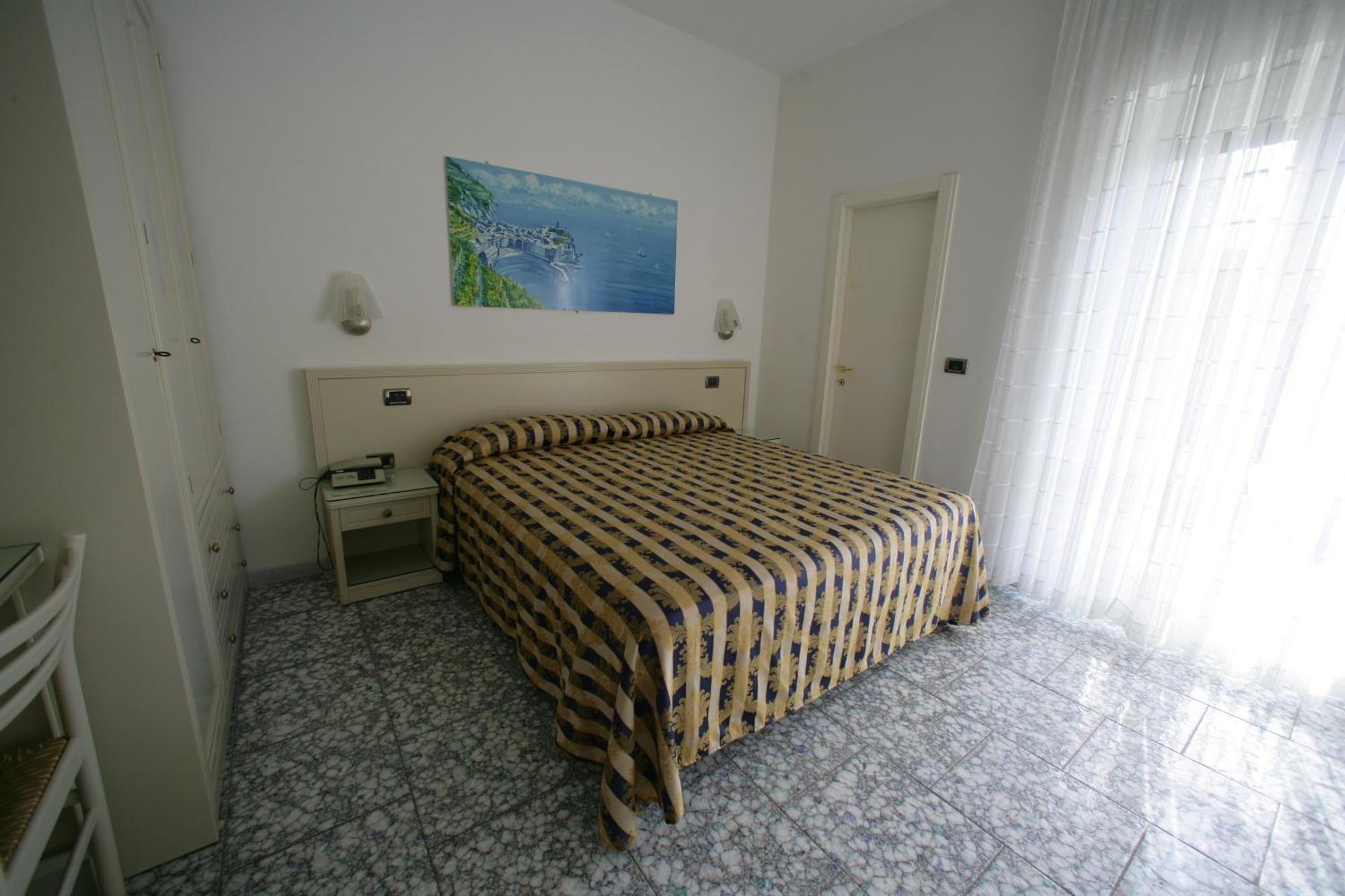 Hotel Riviera Deiva Marina Exterior photo